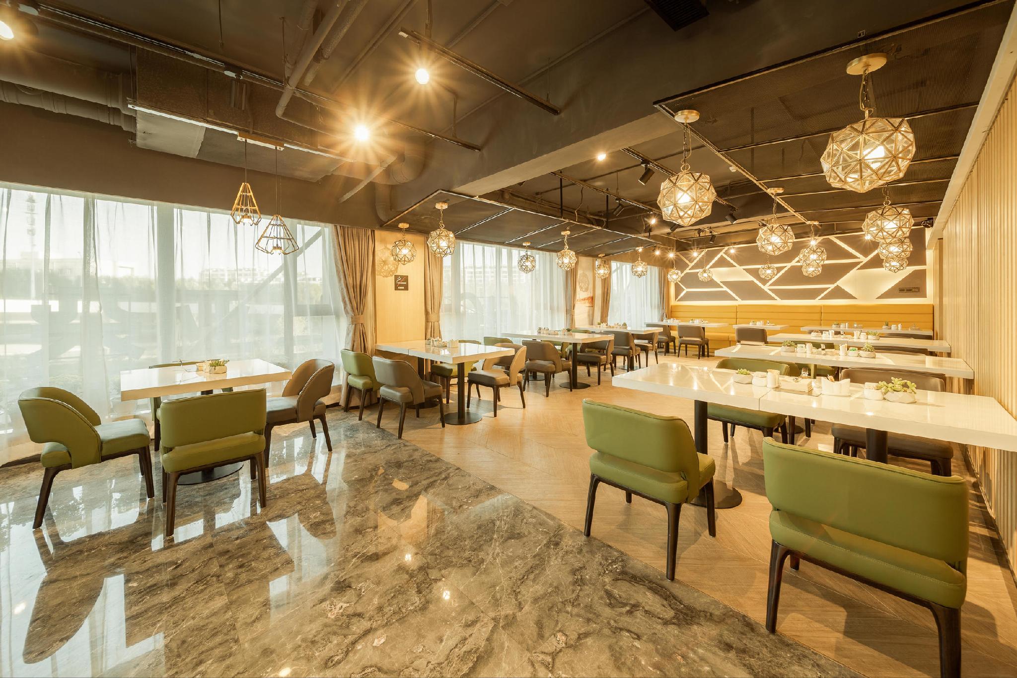 Atour Hotel (Changchun Motian Vitality Mall Eco Square) 24/25