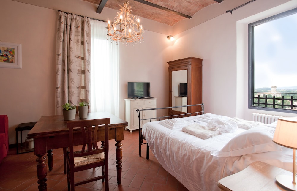 Relais Fattoria Belvedere 16/79