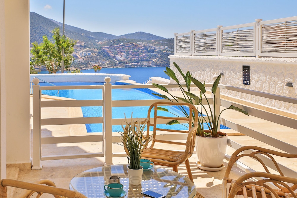 Kalkan Saray Suites Hotel 43/74