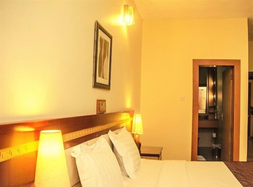 Hotel Rosebud 18/50