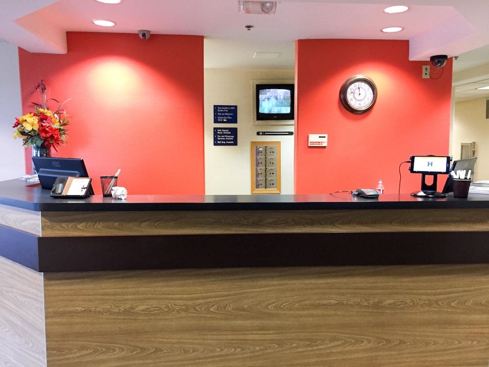 Lobby at Motel6 Sutherlin, OR – I-5, SUTHERLIN - OR