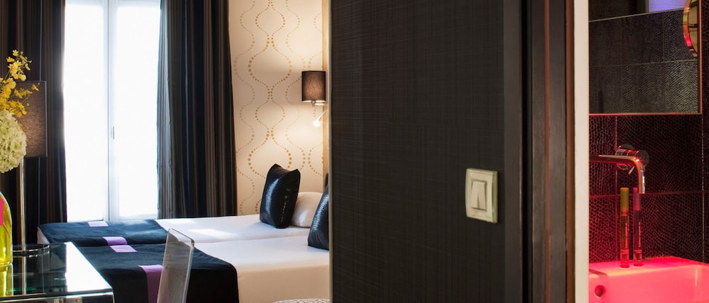 Atn Hotel 58/60