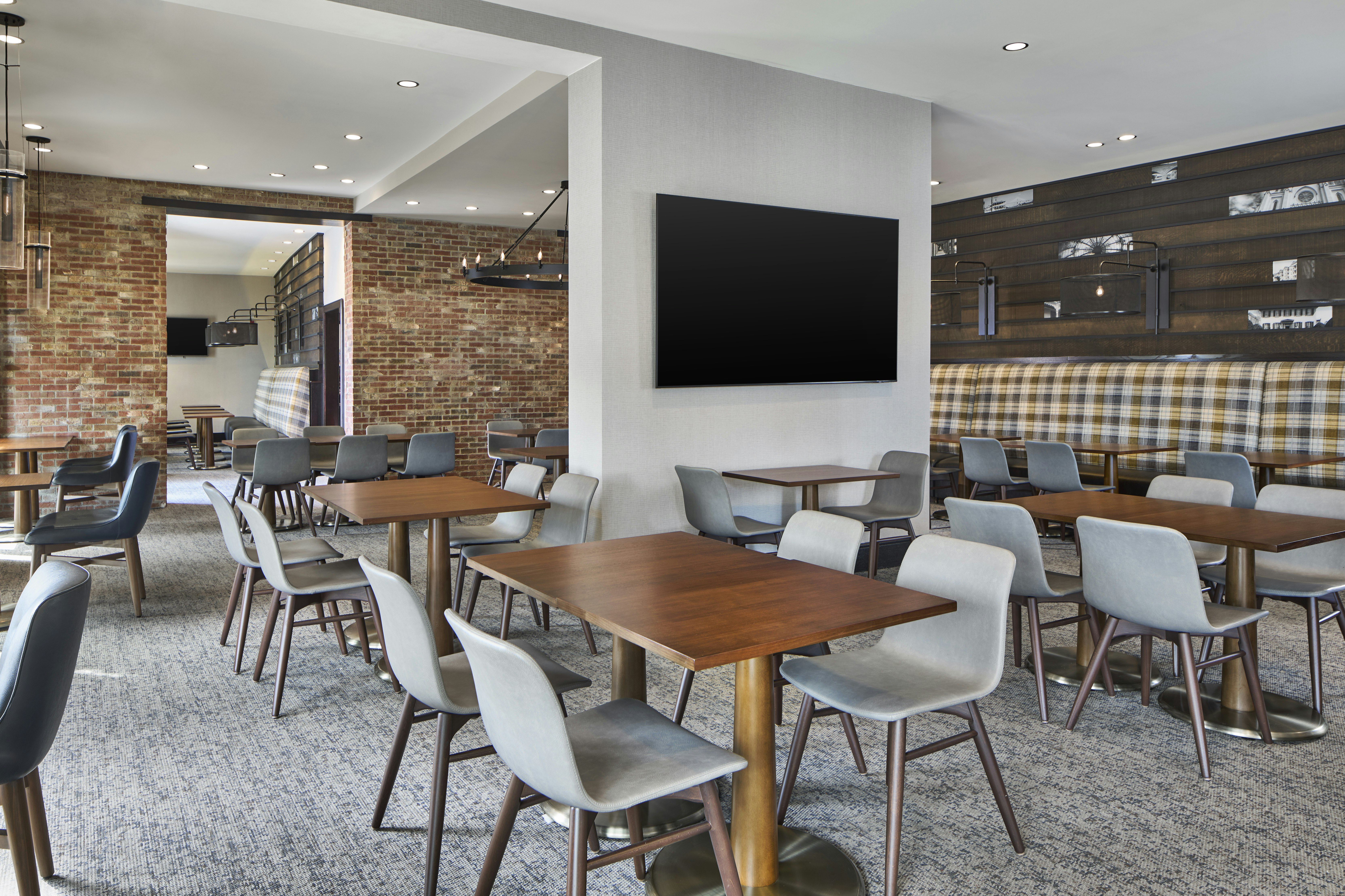 Homewood Suites by Hilton Savannah Historic District/Riverfront 33/40
