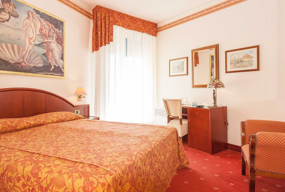 Hotel Napoleon 13/50