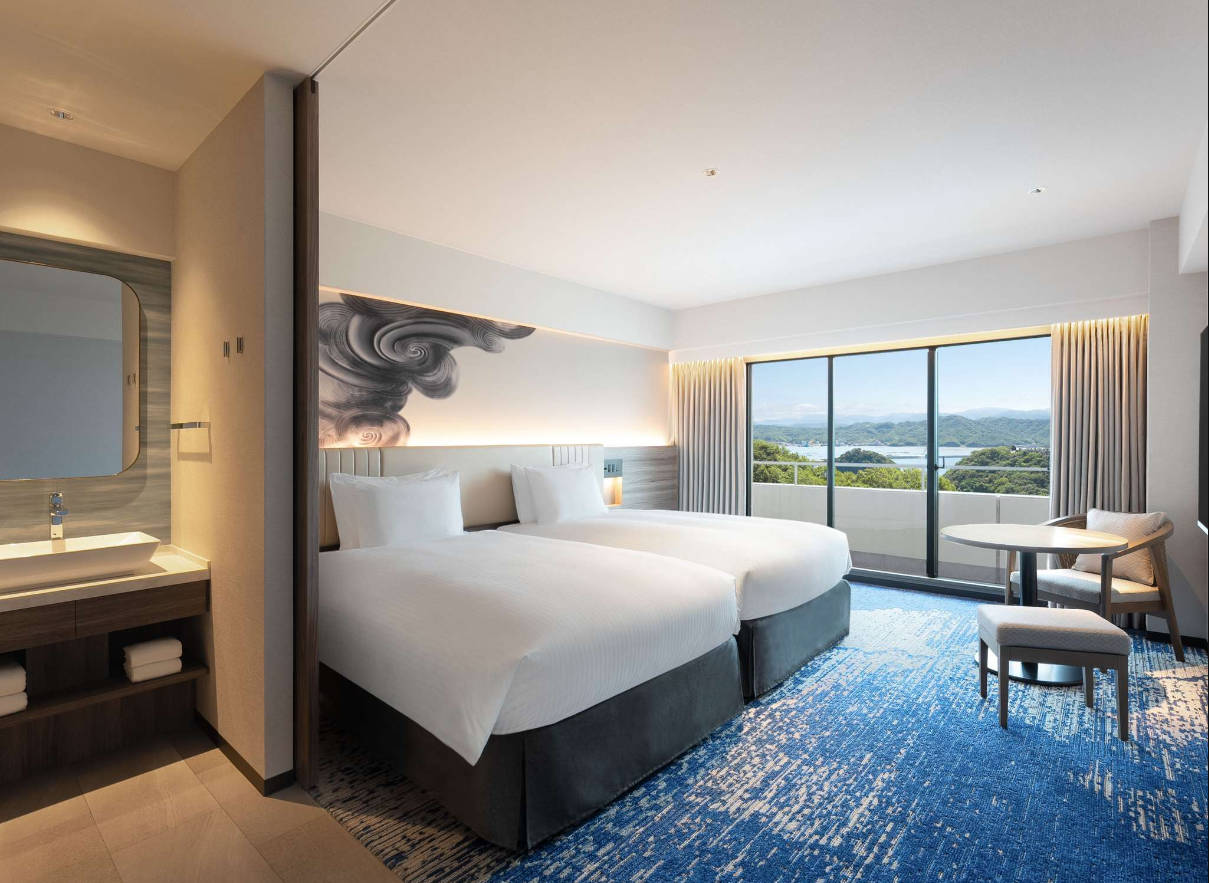 Superior, Single, Twin Beds, Two Extra Beds, Mountain View