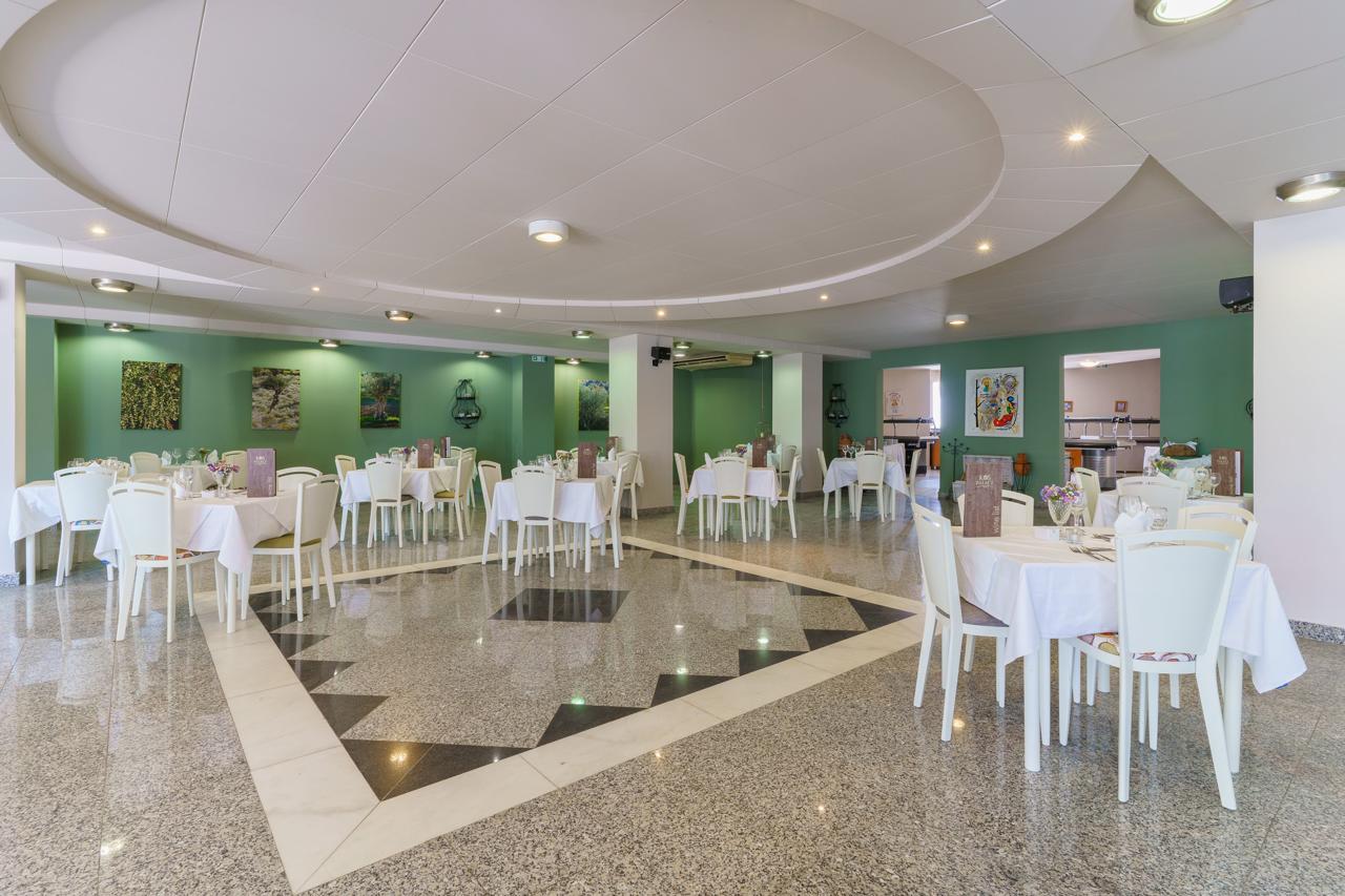 KOS Palace 28/32