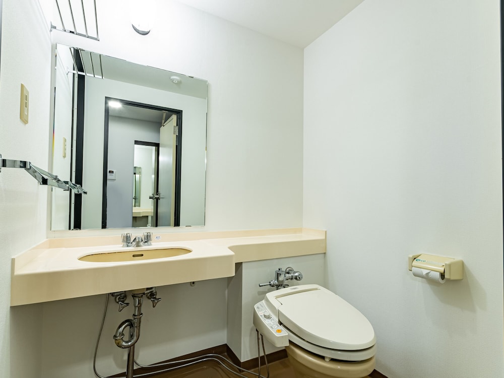 Room, Quadruple, 4 Beds, Smoking, Apa Hotel Resort Sapporo 4/5