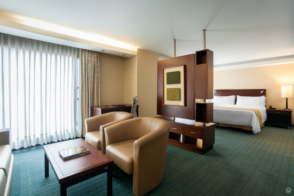 Ghl Capital Hotel 11/42
