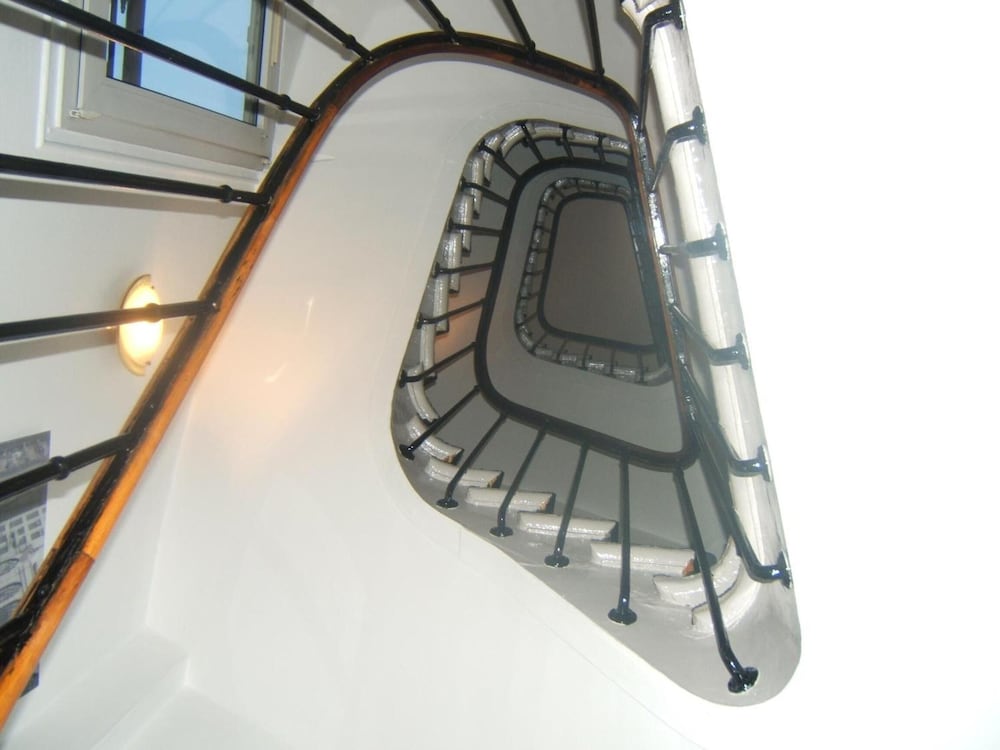 HOTEL COSY MONCEAU 31/51