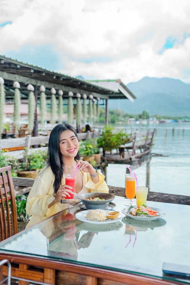 Salakphet Resort 55/71
