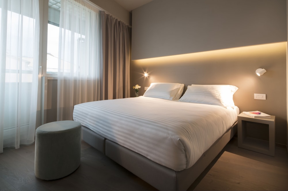 Glance Hotel In Florence 22/70