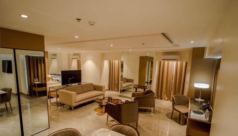 VS Hotel 31/48