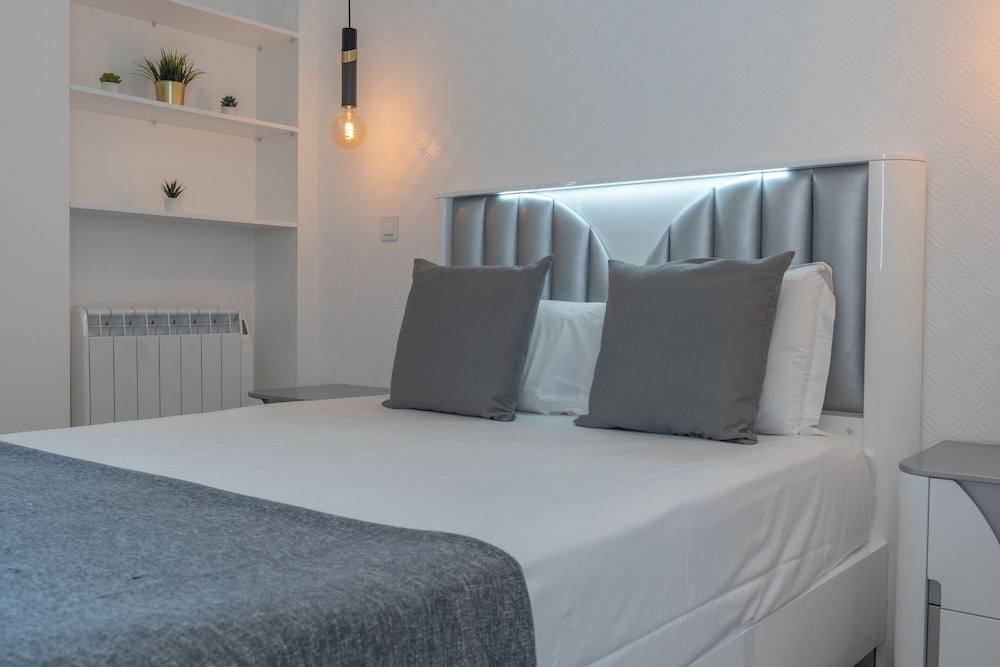 Metier Boutique Hotel 74/76