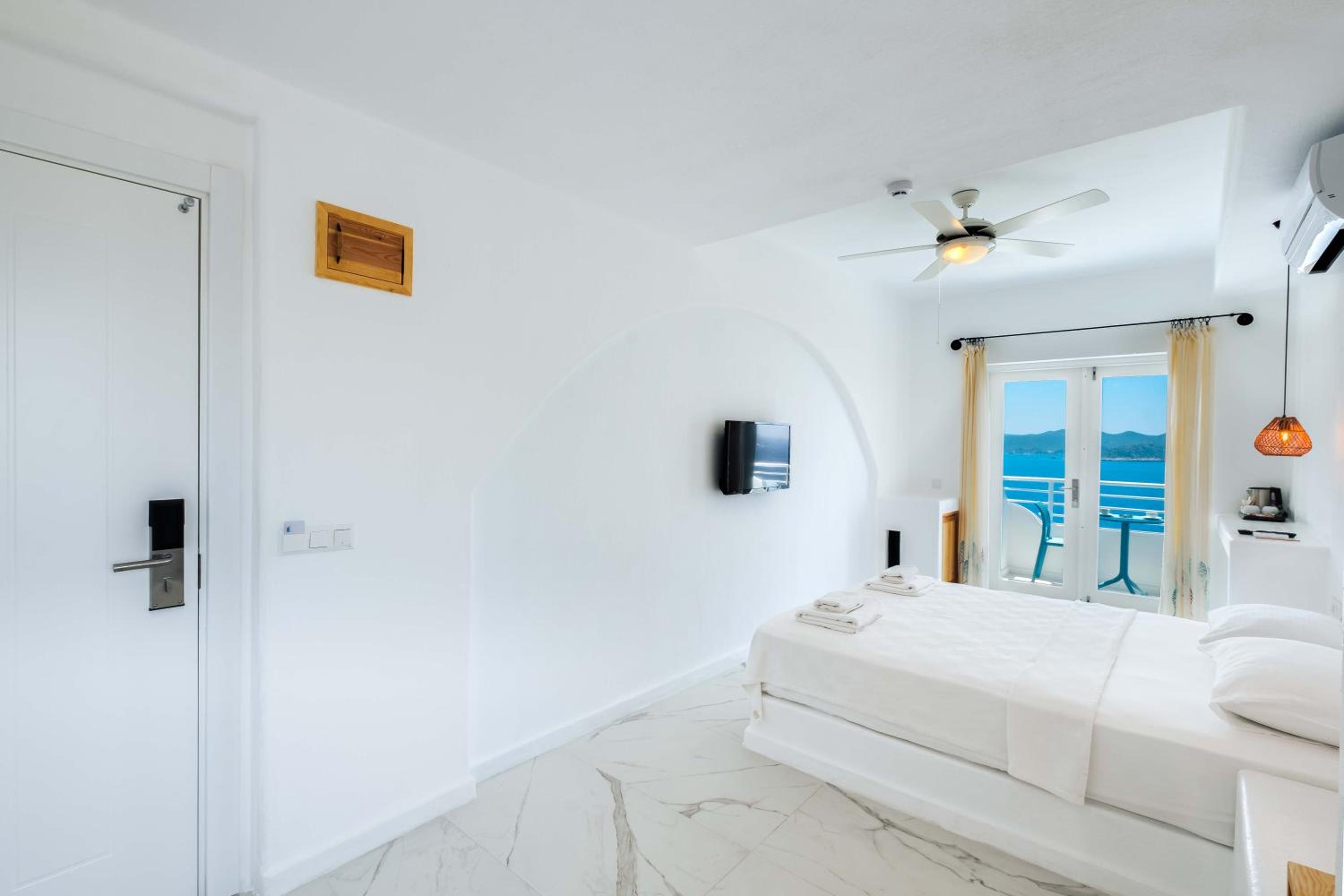 Premium, Sea View, Outdoor Jetted Tub, Corner