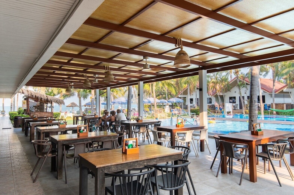 Dolphin Bay Resort 52/69