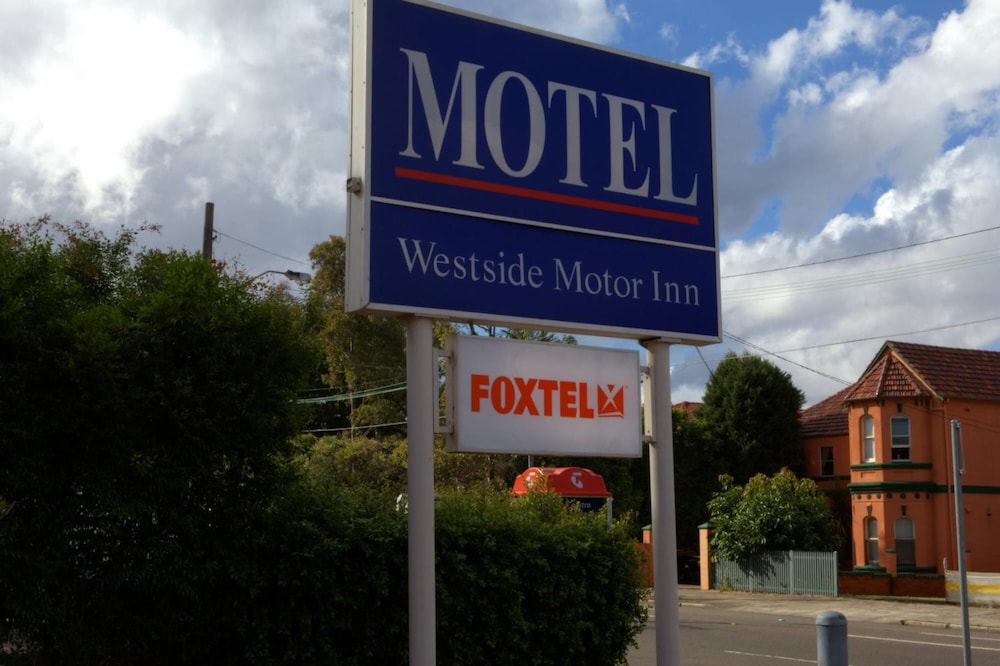 Westside Motor Inn 3/57