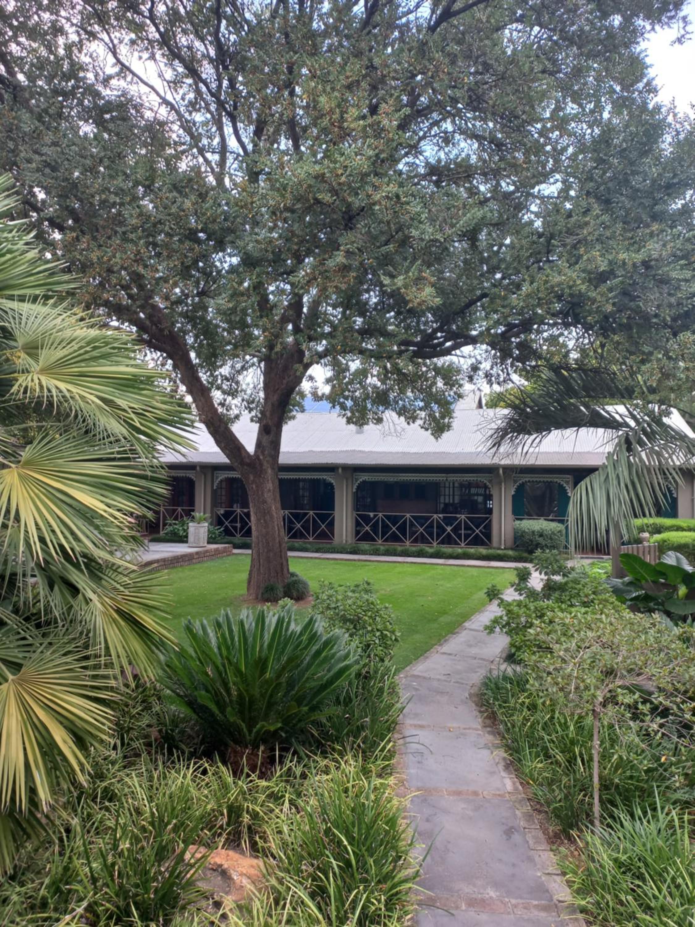 J'cups Guest House 16/19