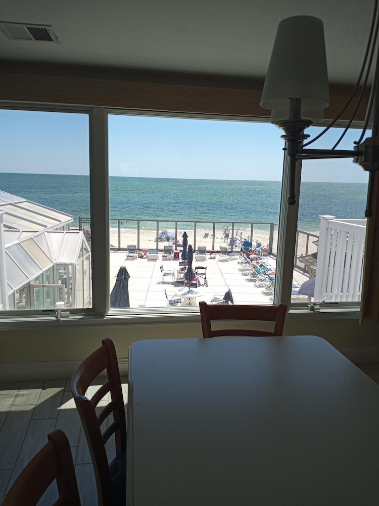 The Ocean Club On Smuggler Apos S Beach 25/63