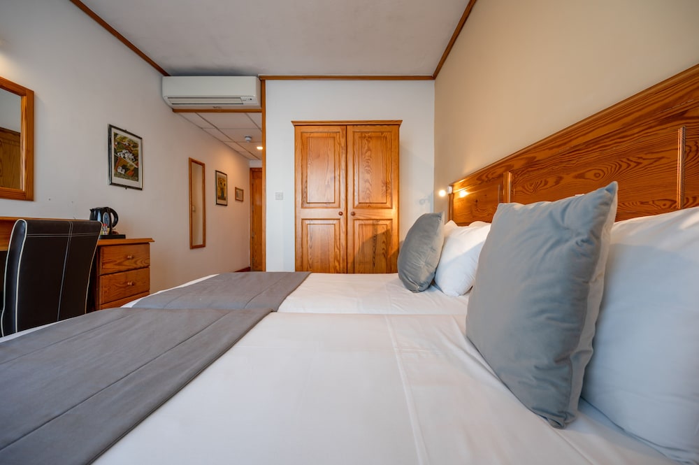 SUPERIOR, DOUBLE BED, SEA VIEW, JETTED TUB