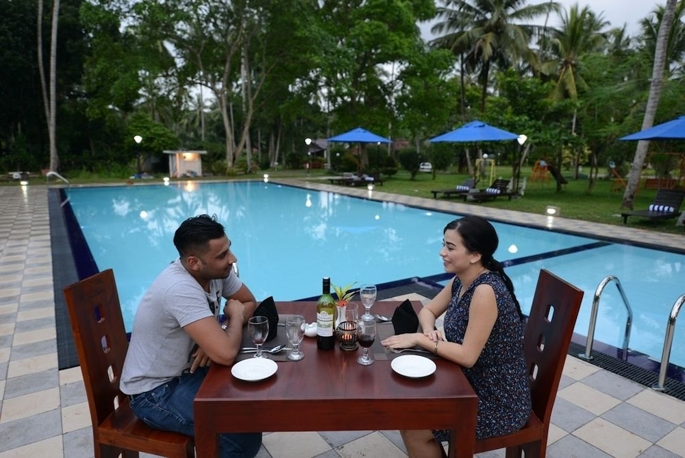 Oreeka Hotel 30/50