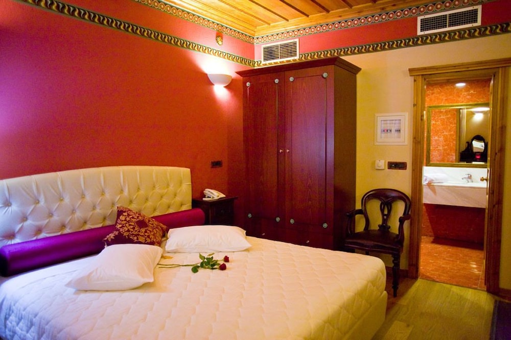 Kyveli Suites 16/50