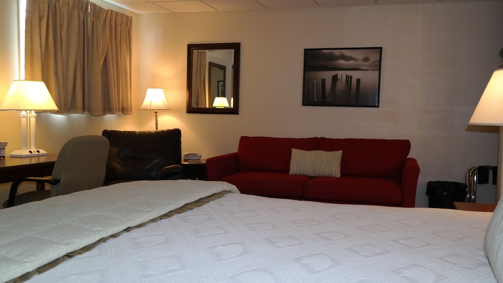 Moseley Cottage Inn and Town Motel 24/50