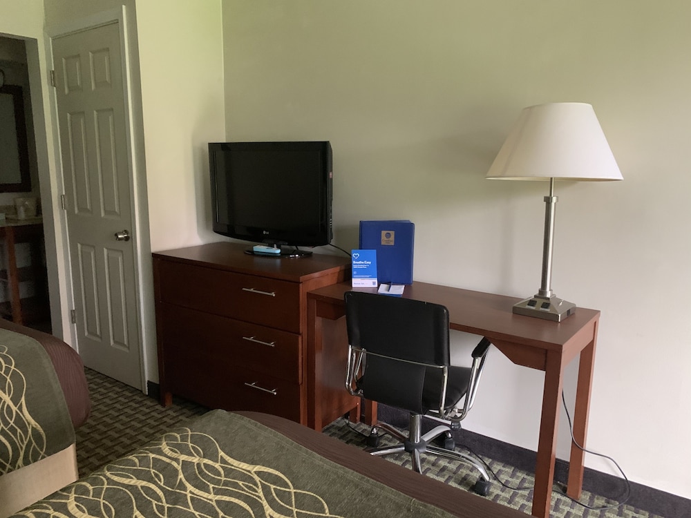Days Inn by Wyndham Austintown 39/41