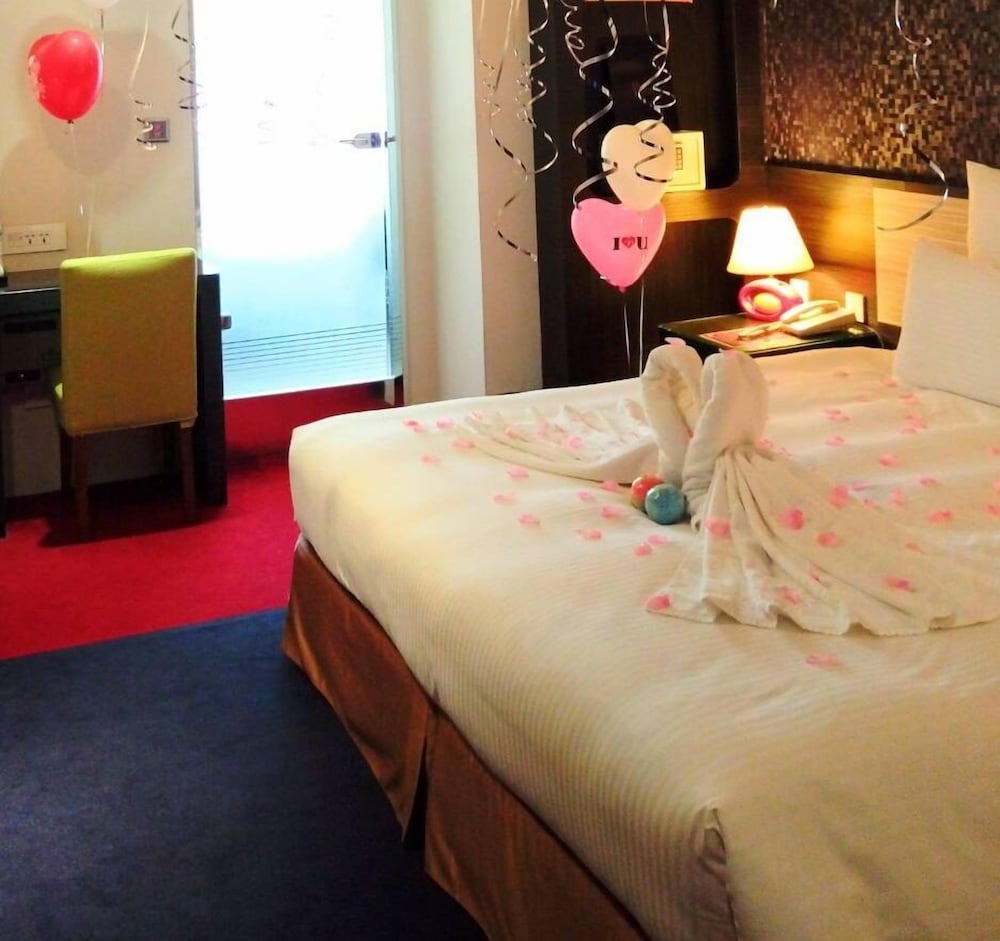 V One Vogue Hotel 17/50