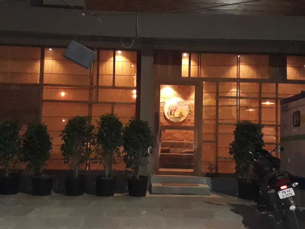 Hotel Beebiz Guindy 5/17