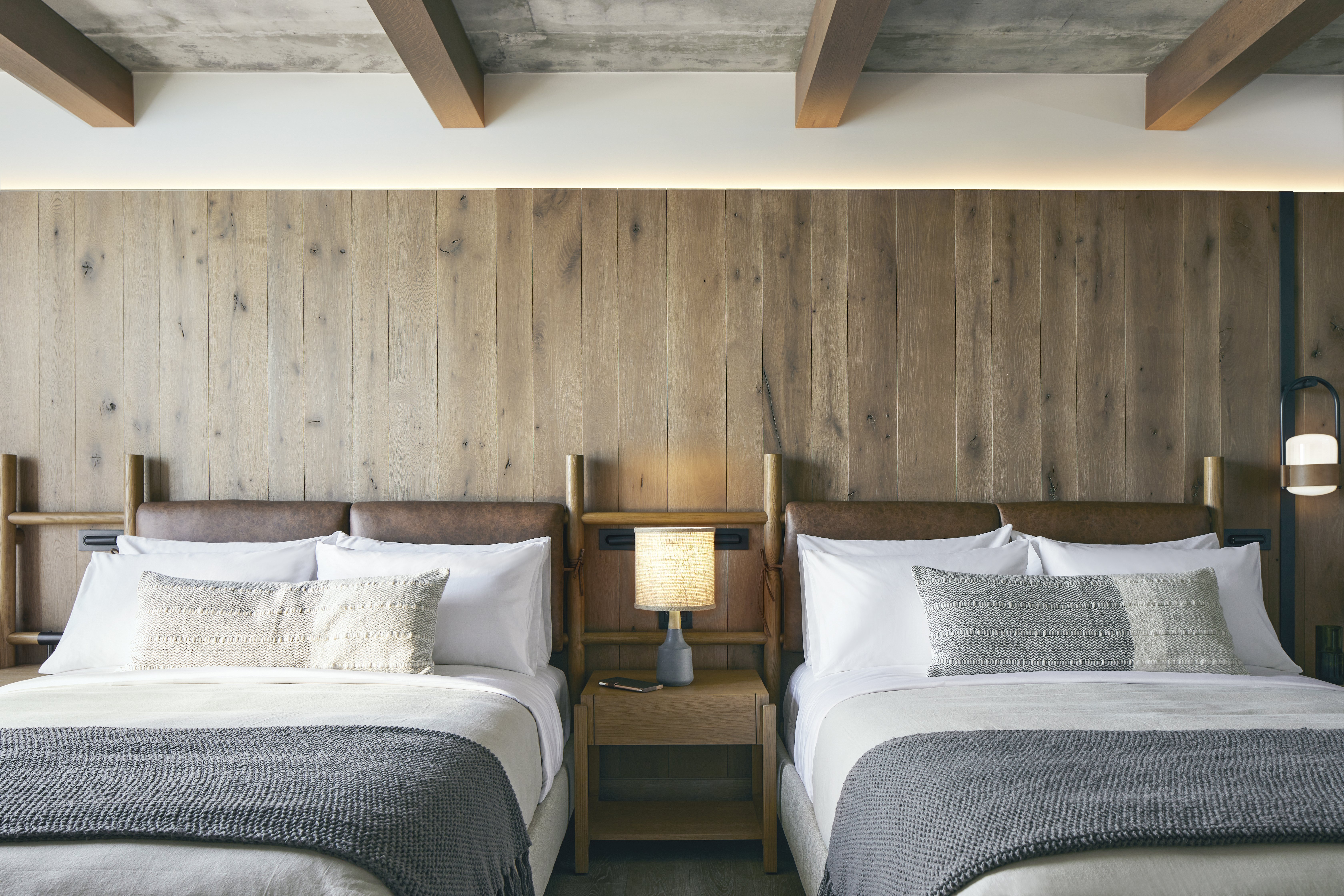 ROOM, 2 QUEEN BEDS, ALCOVE