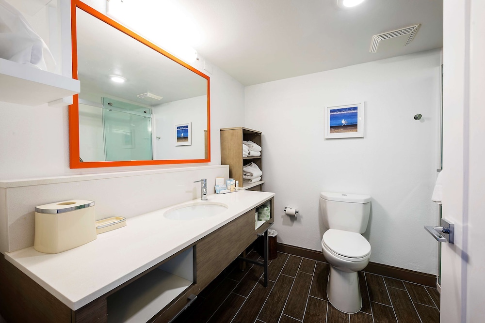 Hampton Inn Virginia Beach-Oceanfront North 22/75