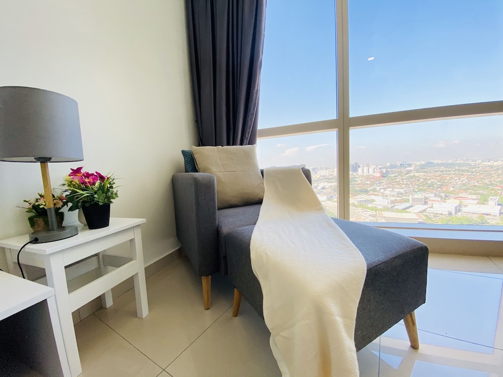 Chrisenbel Suites - Pinnacle Pj 17/37