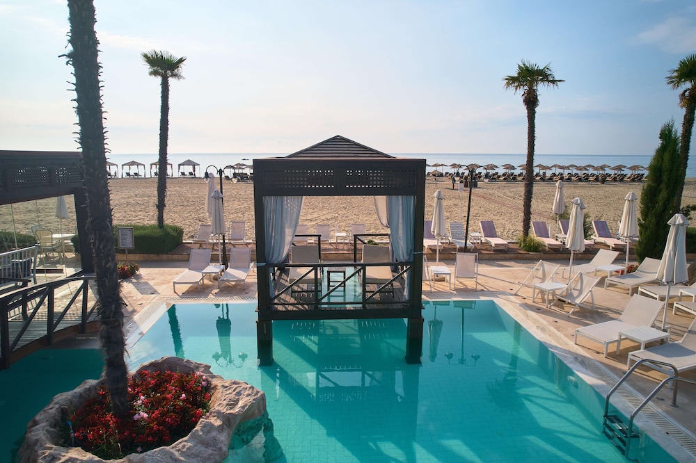 Mediterranean Village Hotel & Spa 83/88