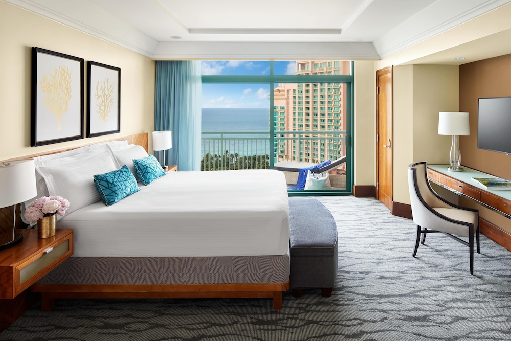 2 Bedrooms, Ocean, Suite, 2 King Beds, 2 Sofa, The Reef Atlantis, Autograph Collection 2/3