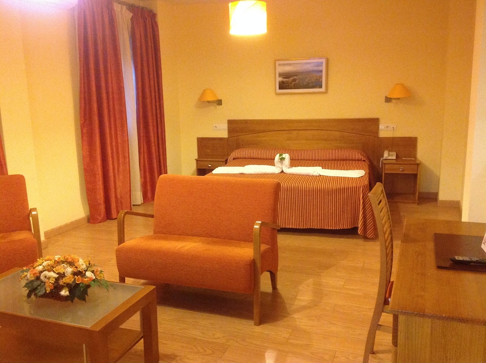Hotel Las Tablas 12/25