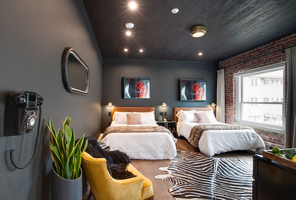 Venice V Hotel 10/50