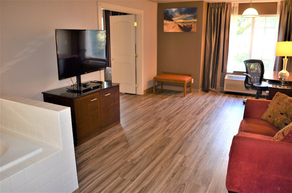 The Ashley Inn Suites 42/68