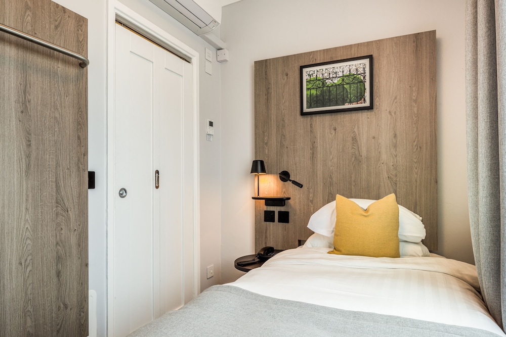 STANDARD, SINGLE