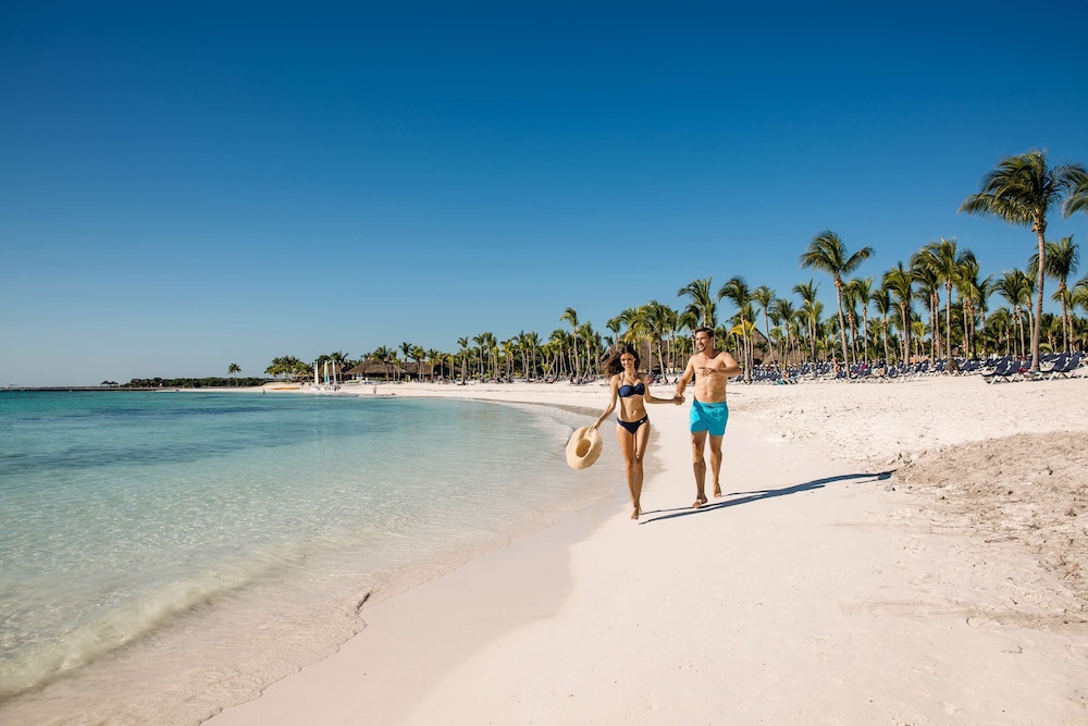 Barcelo Maya Tropical 45/48