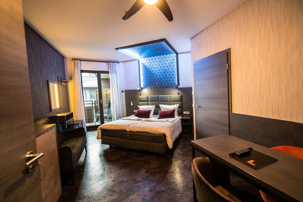 premium by GS Hotel 22/50