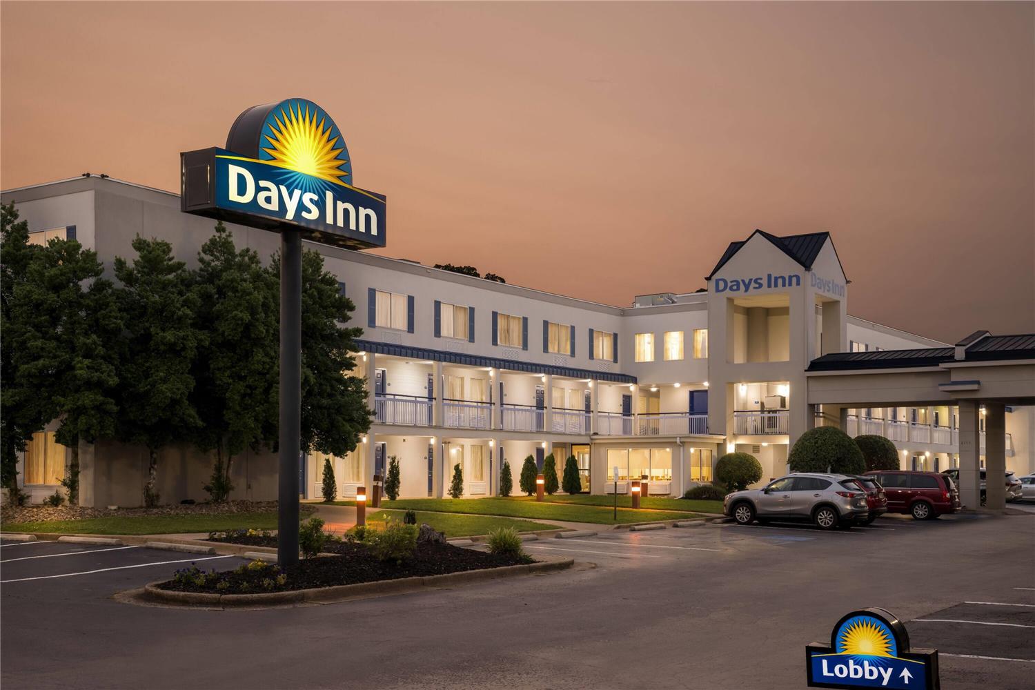 Days Inn By Wyndham Chattanooga/Hamilton Place 40/41