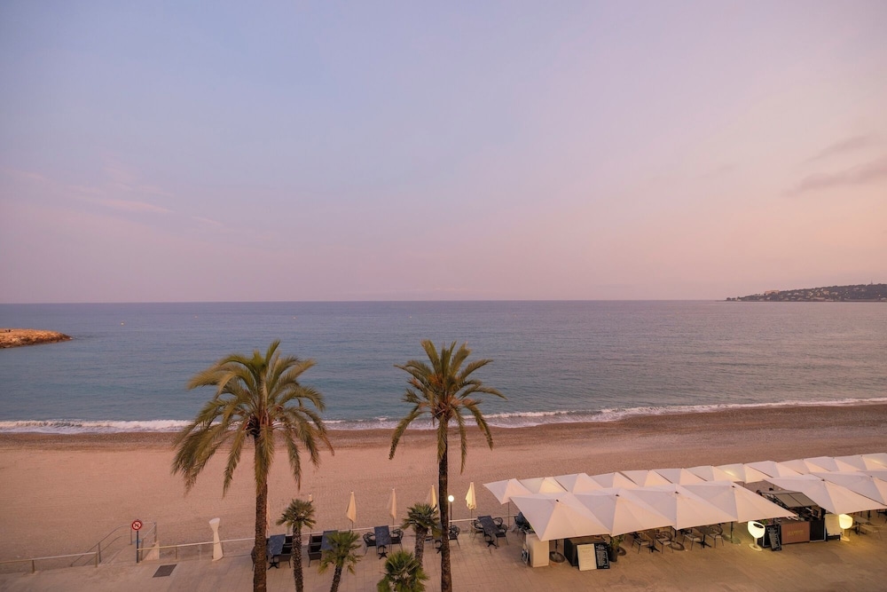 Hotel Vacances Bleues Le Balmoral 70/75