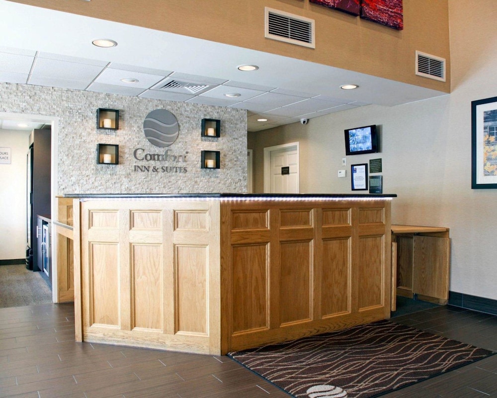 Comfort Inn & Suites Sturbridge-Brimfield 11/54