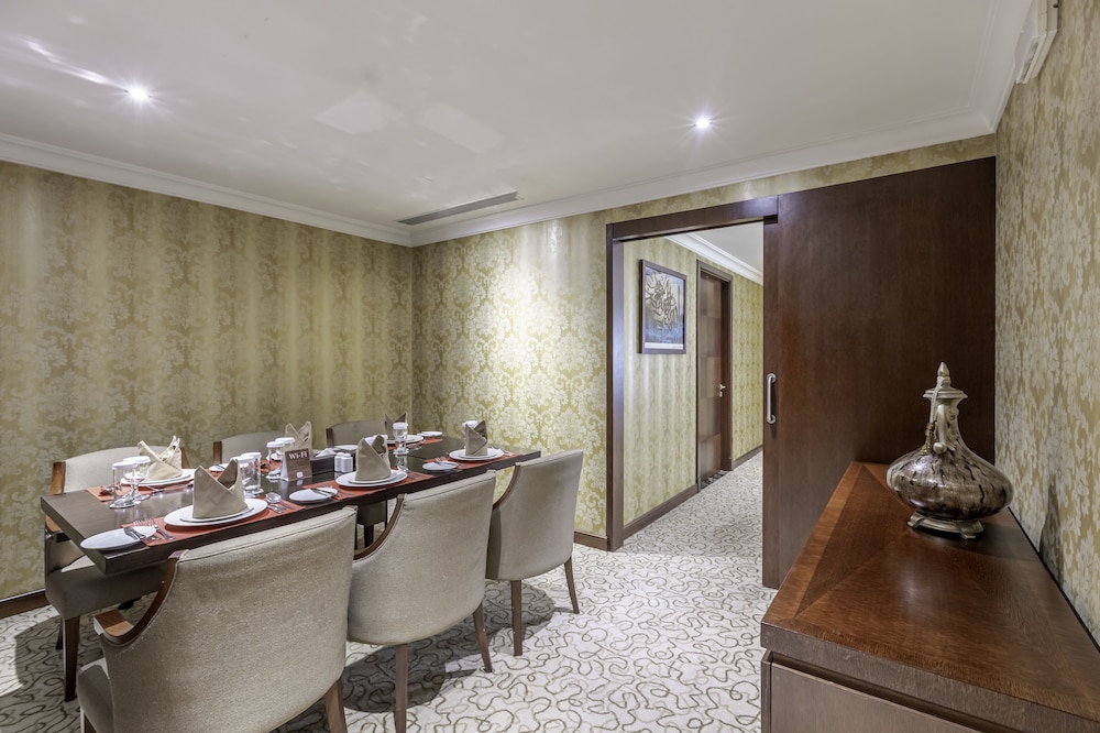 فندق العقيق المدينة(Millennium Al Aqeeq Hotel) 25/49