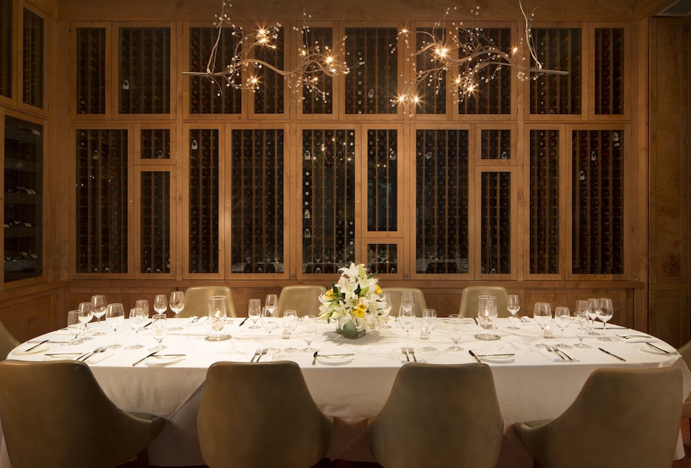 Hotel Healdsburg 48/56