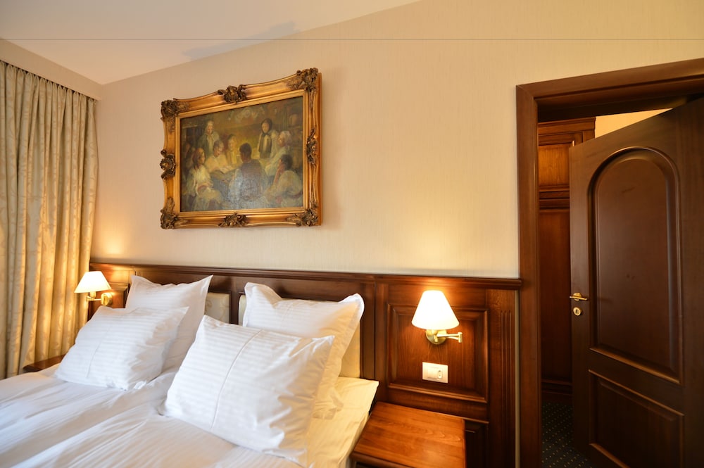 Noblesse Boutique Hotel 31/57