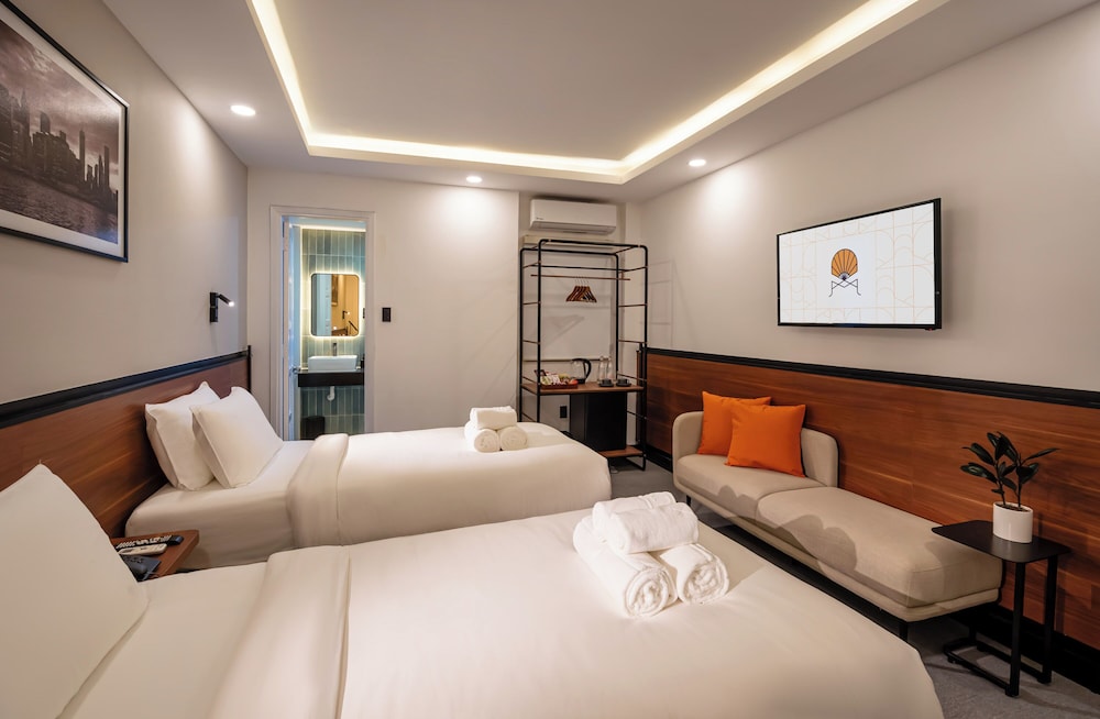 Metrolux City Contemporary Hotel 9/50