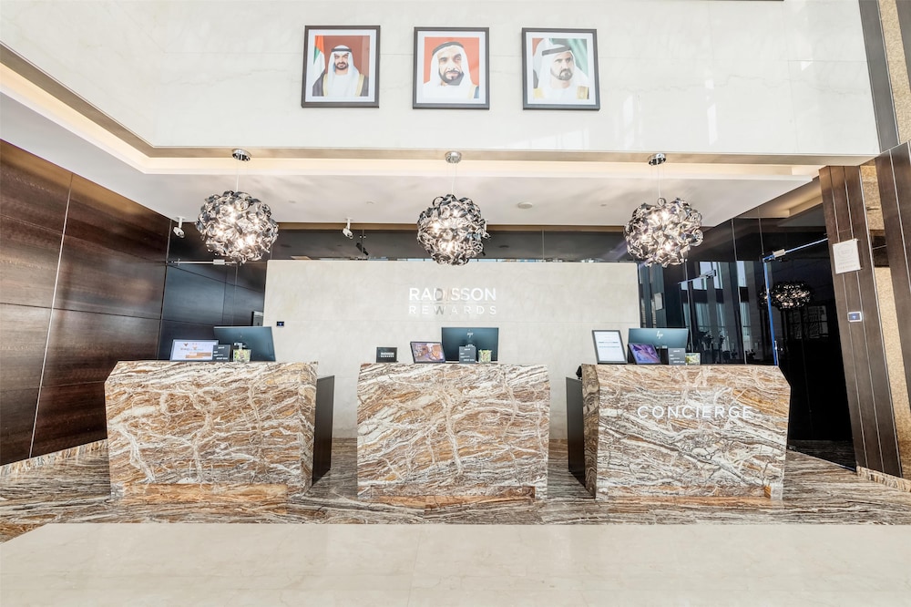 Radisson Blu Dubai Canal View 12/75