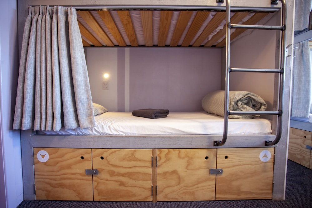 MIXED DORM, 6 BEDS