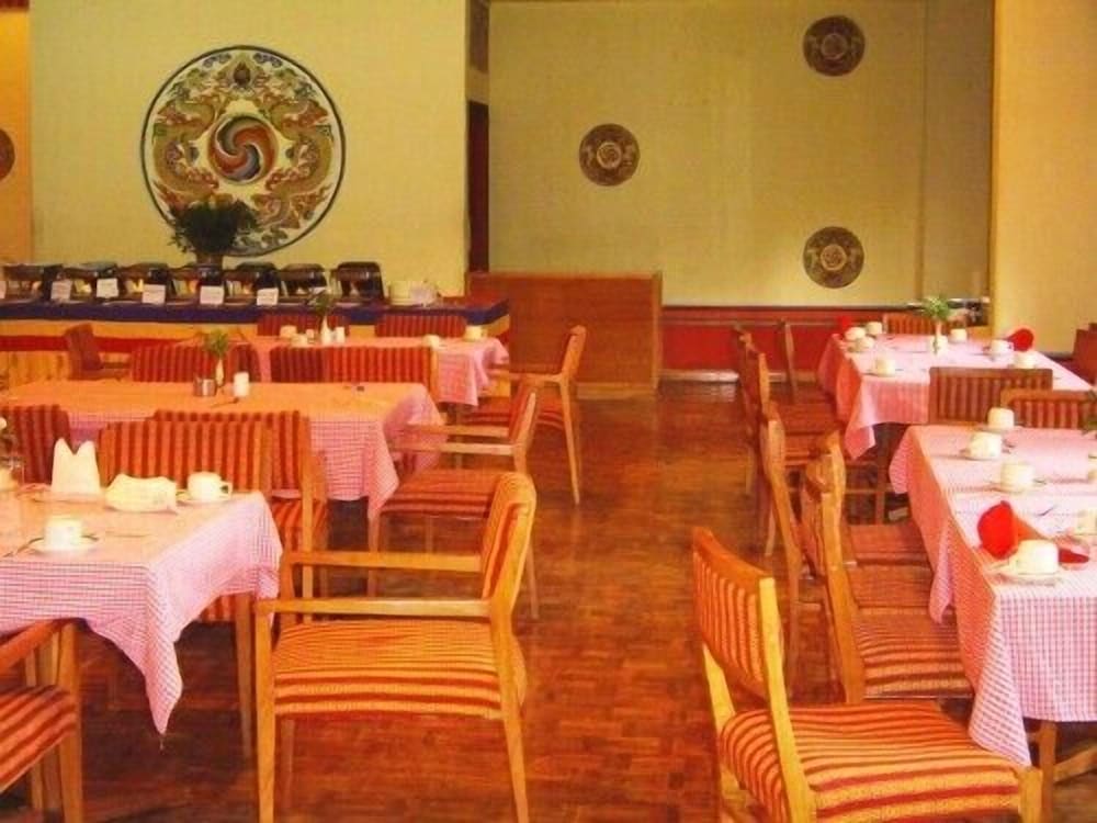 HOTEL OLATHANG 32/43